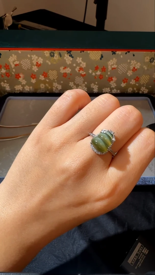 银S925镶嵌戒指和田玉和田玉碧玉猫眼戒指