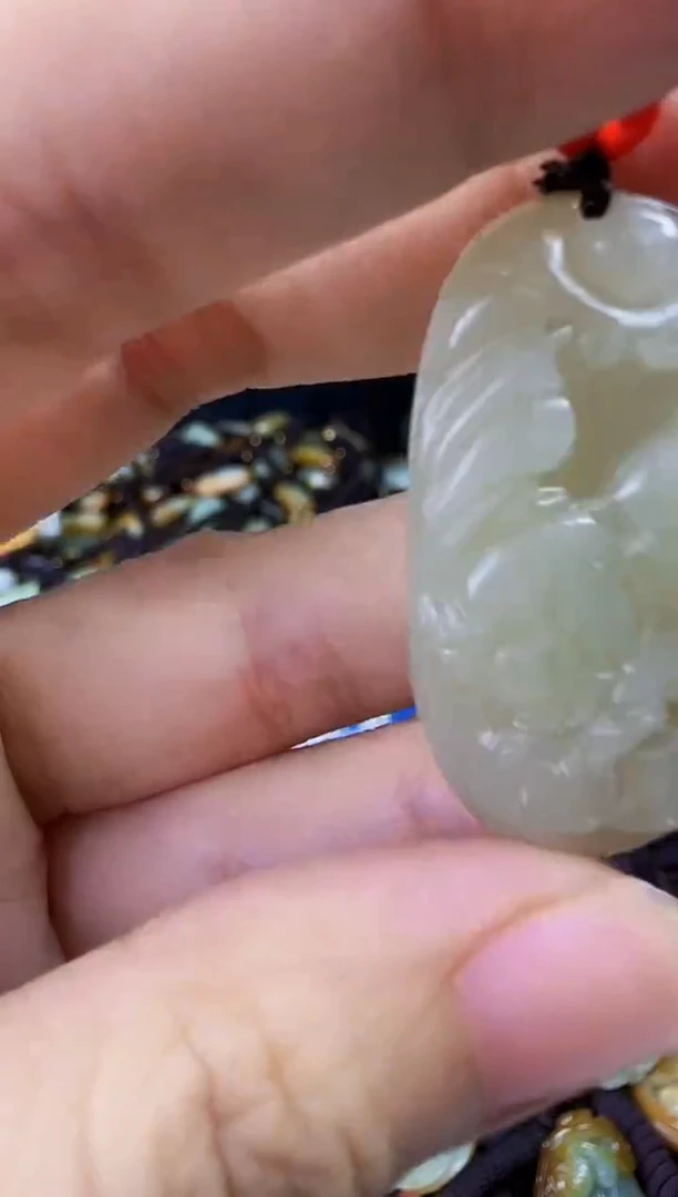 和田玉未镶嵌颈饰1