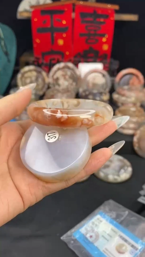 【闪购商品】石英质玉手镯（圆镯）未镶嵌53.8