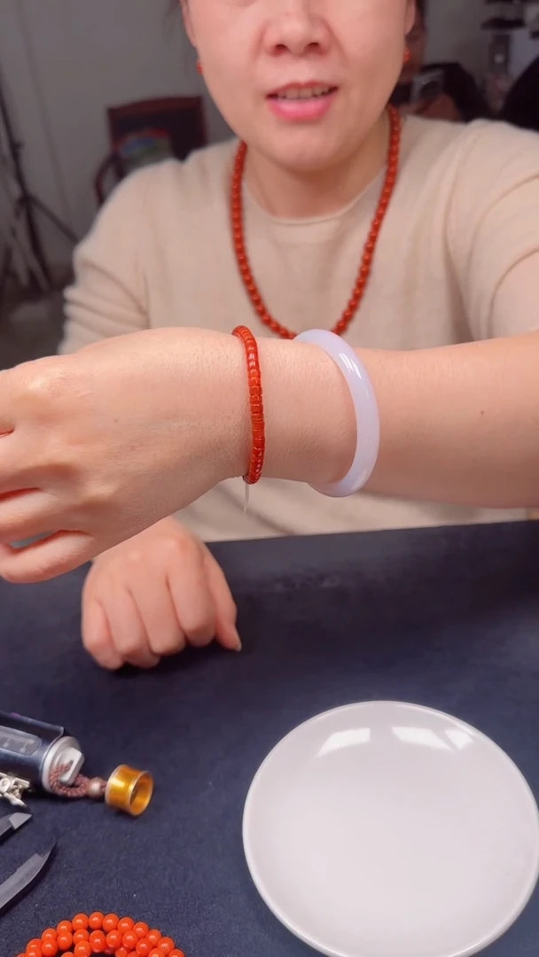 未镶嵌多样性发一件南红玛瑙5MM精工原矿九口直切手串