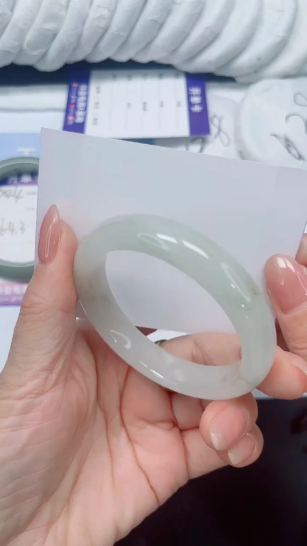 未镶嵌手镯石英质玉245-56