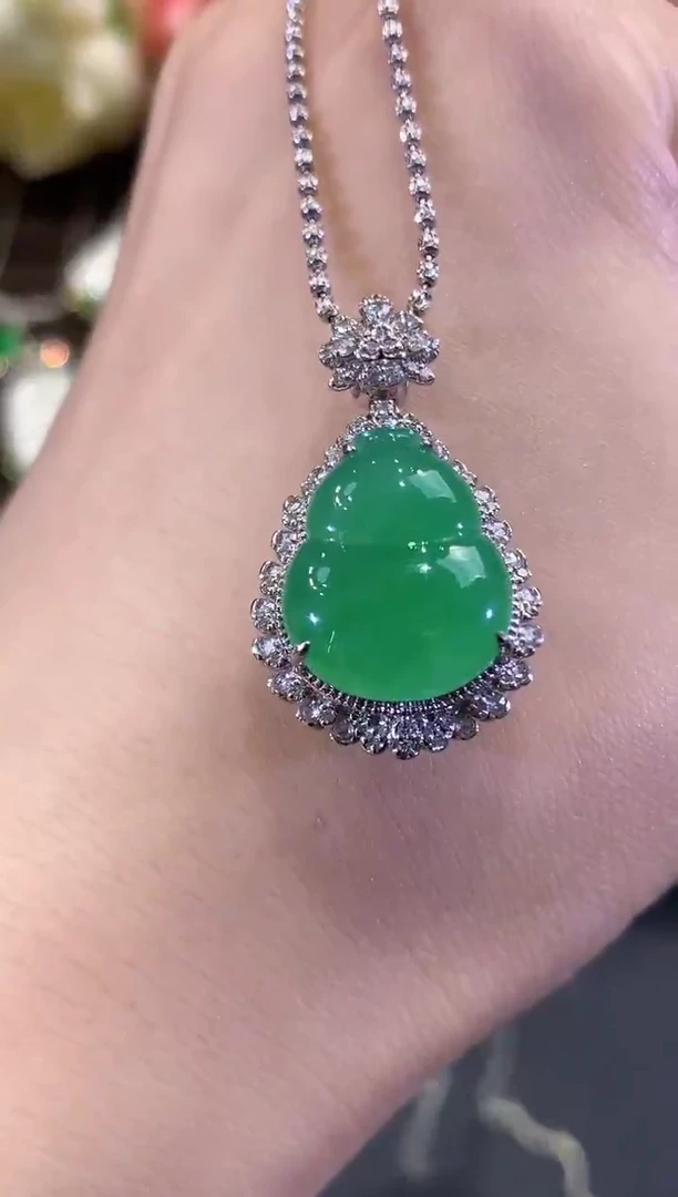 吊坠(不含链)18K金镶嵌翡翠B212