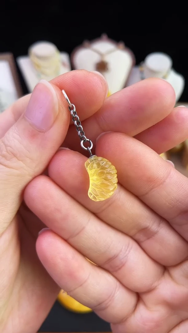 琥珀未镶嵌珠宝奇石柒月