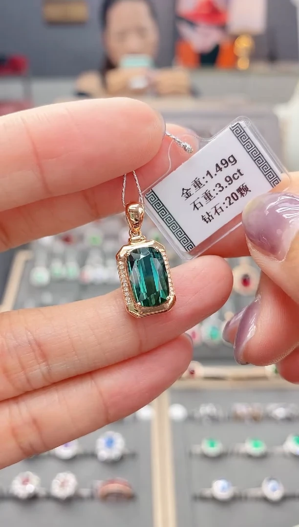 颈饰18K金镶嵌碧玺3.9