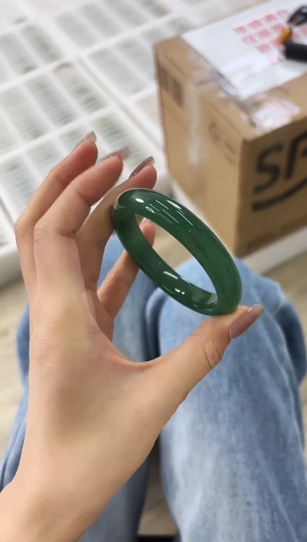 未镶嵌手镯石英质玉16-56D