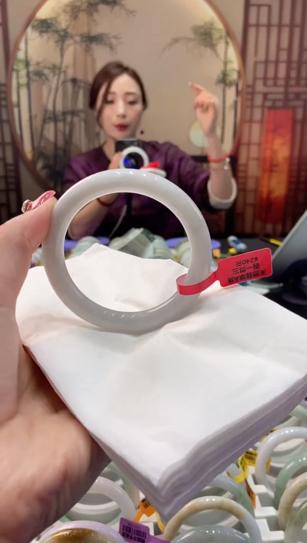 【闪购商品】翡翠手镯未镶嵌00009857