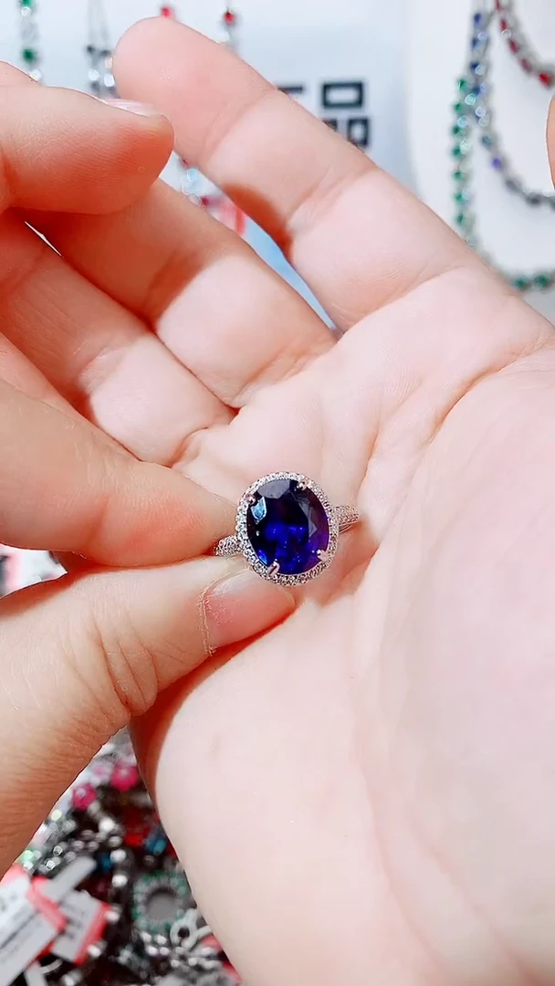 戒指蓝宝石未镶嵌