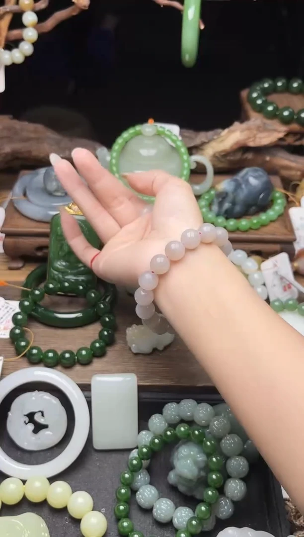 未镶嵌手串和田玉卡12青海藕粉 圆珠 有瑕疵