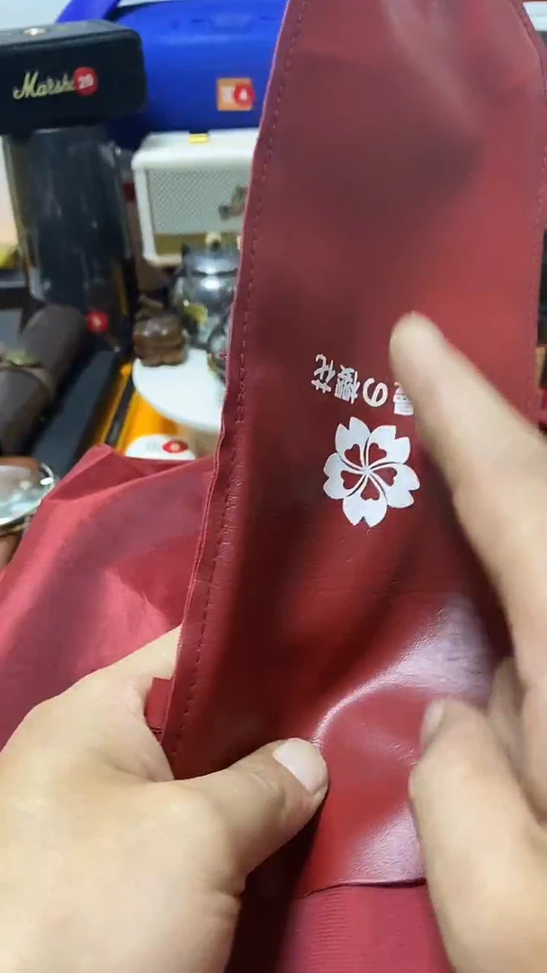 瓷片闪购商品 如图所示