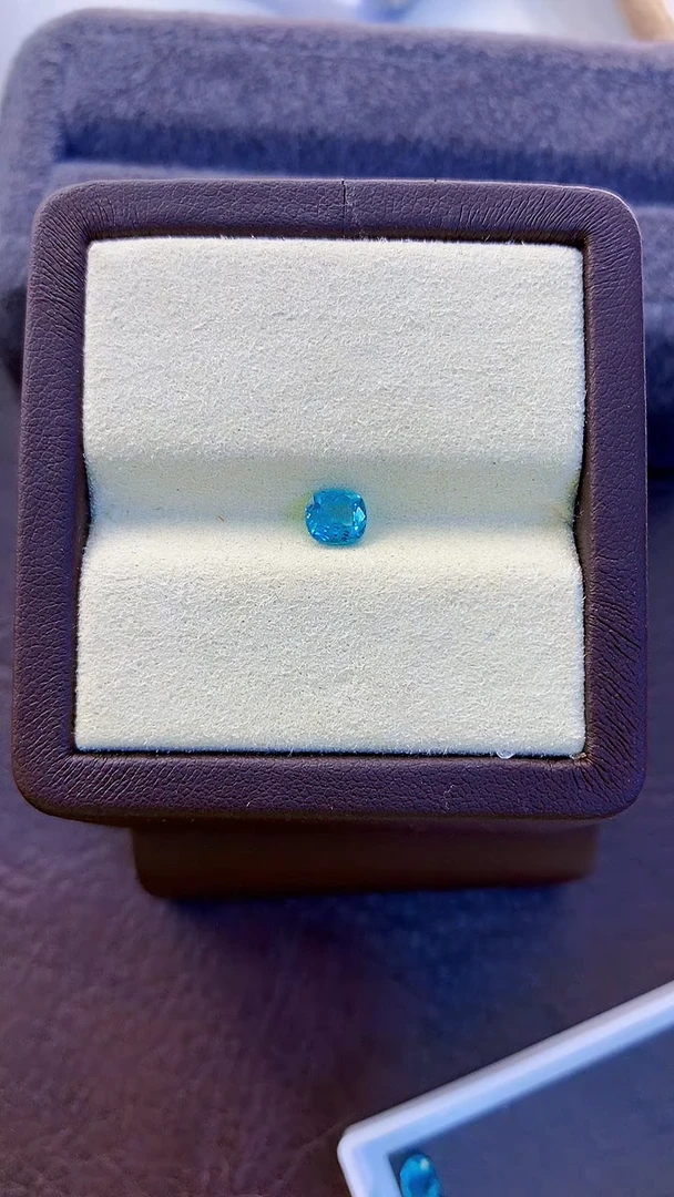 未镶嵌磷灰石裸石天然磷灰石0.70ct