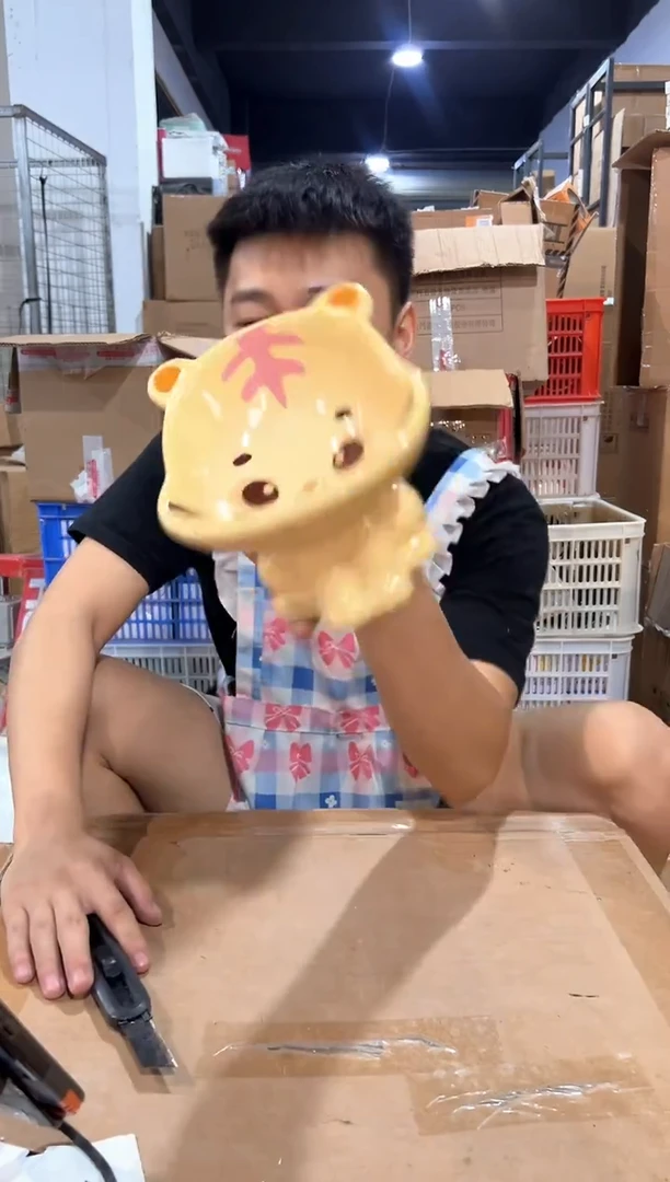 瓷片老虎猫碗
