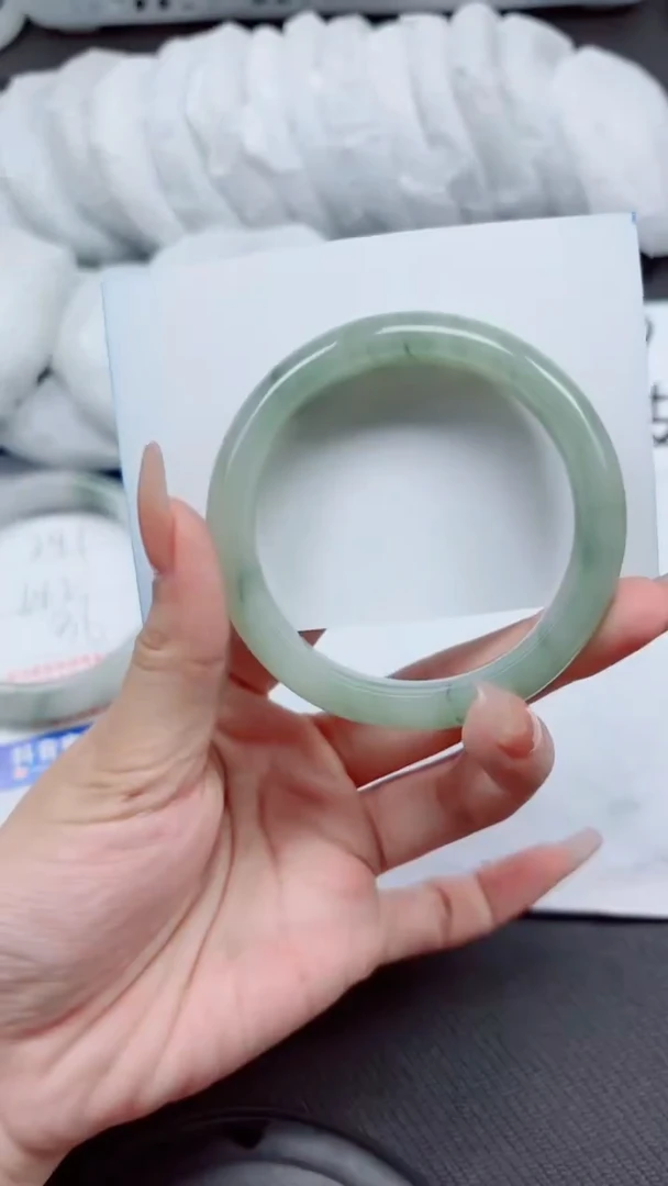 石英质玉手镯未镶嵌A242-56.57