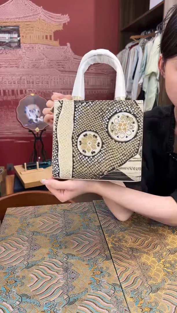 刺绣非遗唐锦包包