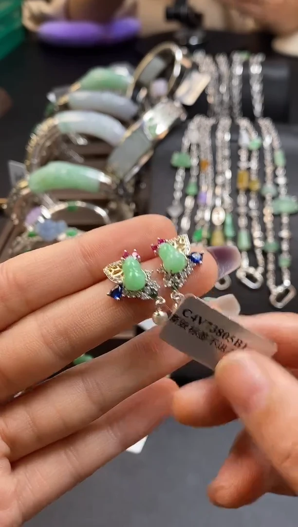 颈饰银S925镶嵌翡翠16550