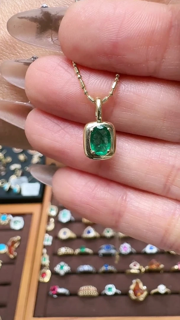 【闪购商品】祖母绿吊坠(不含链)18K金镶嵌18K金祖母绿吊坠