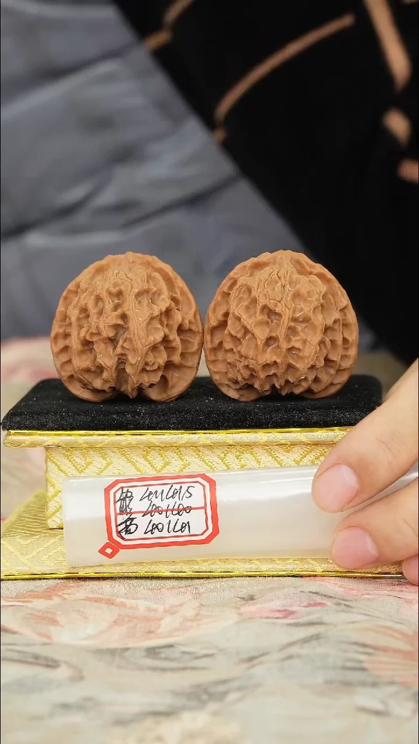 【闪购商品】文玩核桃把件苹果园h