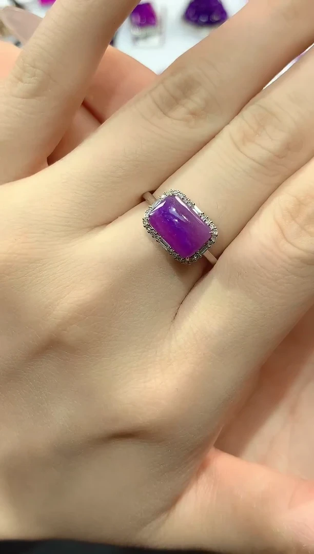 苏纪石（舒俱来）18K金镶嵌.戒指