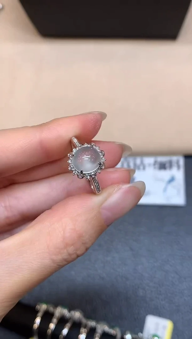 18K金镶嵌戒指翡翠3【无服务费蛋面【无服务费