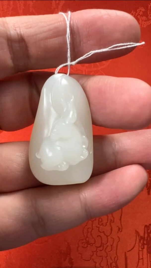 【闪购商品】和田玉挂件未镶嵌新疆老熟料小白兔雕件