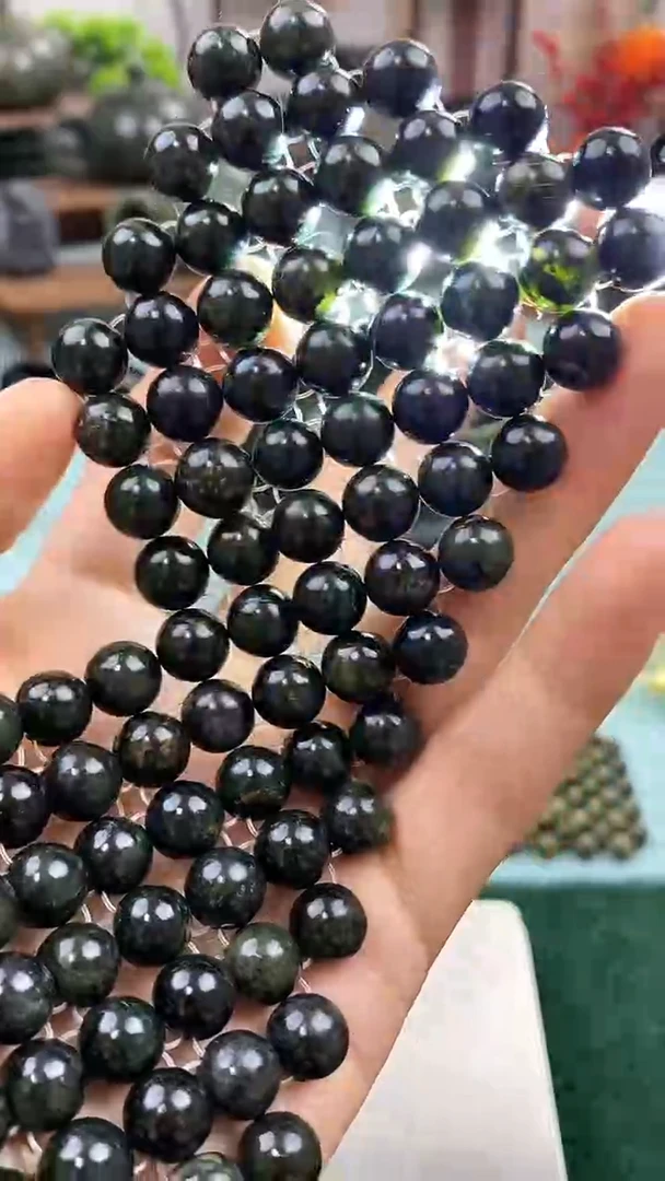 蛇纹石玉未镶嵌黑包公眼贴黑包公眼贴