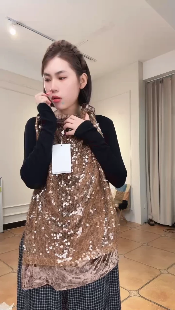 东****心设计师品牌灰蓝色针织短袖