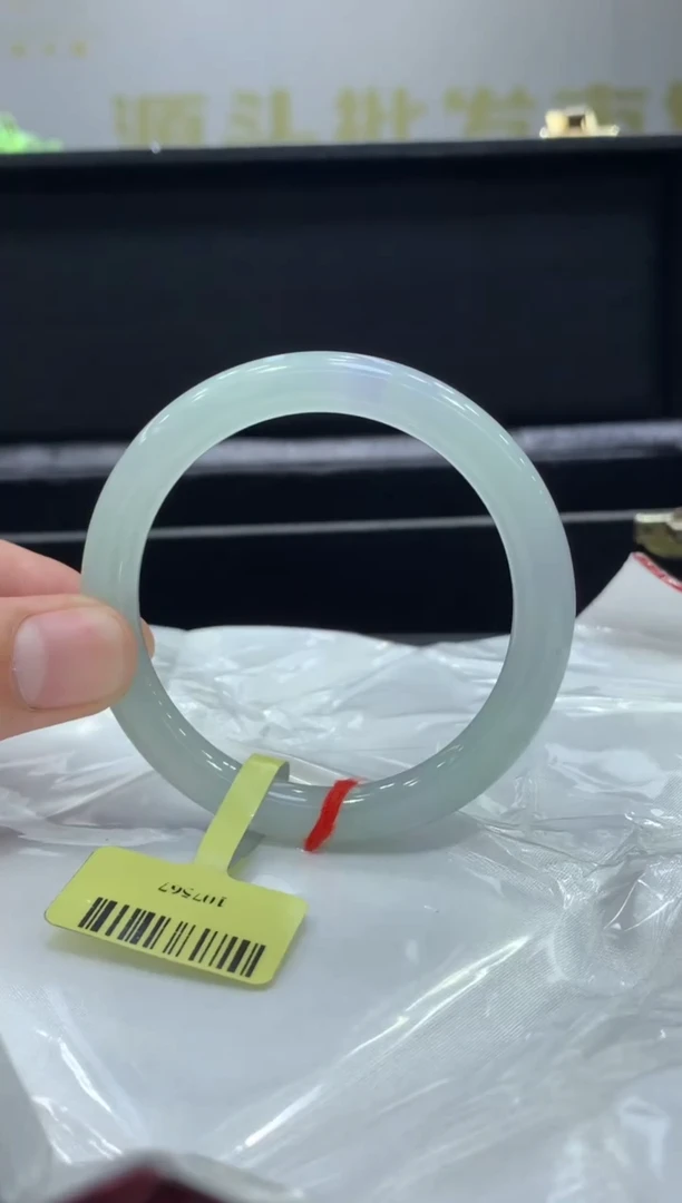 未镶嵌手镯翡翠翡翠手镯