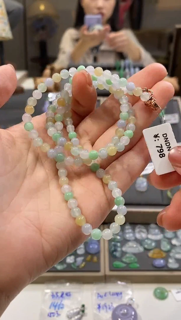 颈饰未镶嵌翡翠珠链