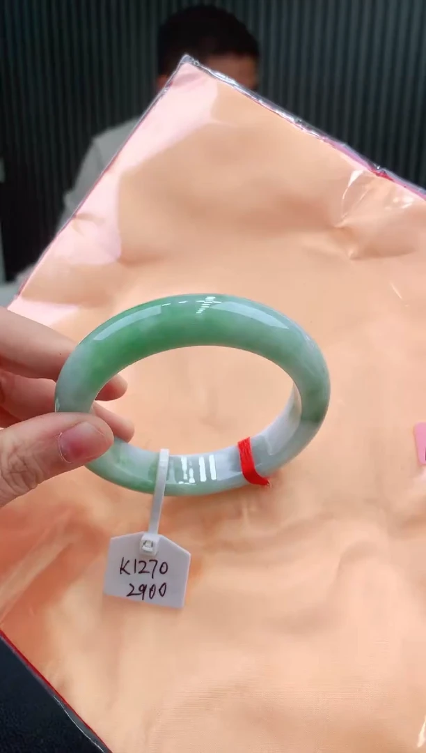 未镶嵌手镯翡翠111