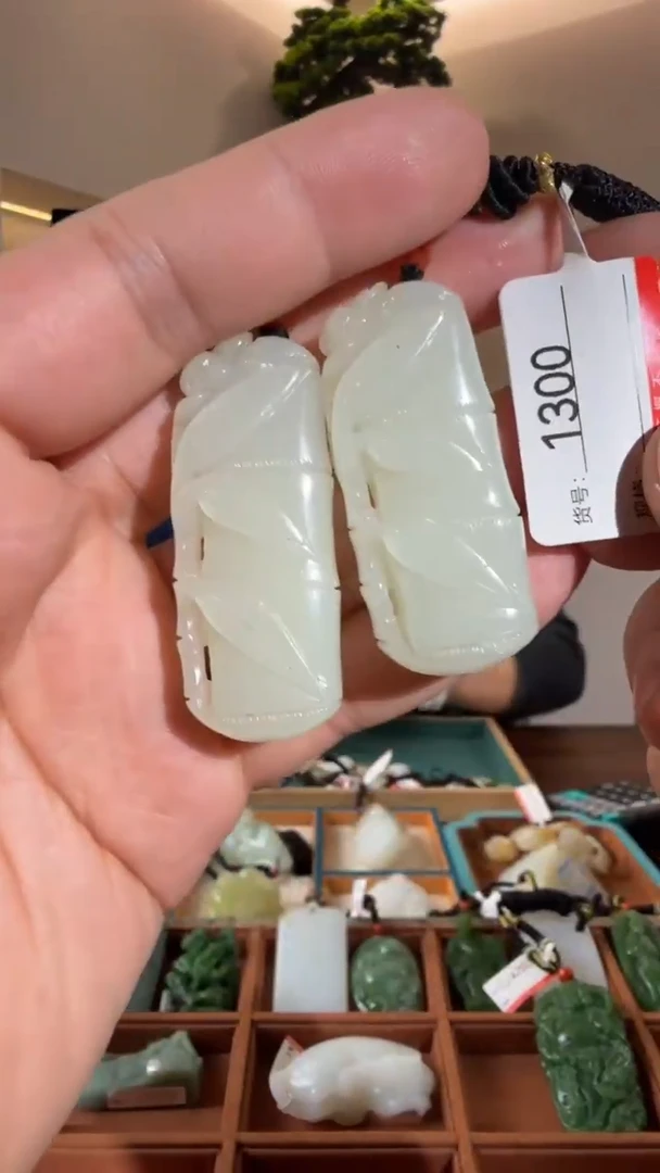 颈饰未镶嵌和田玉多样性发货其中一件