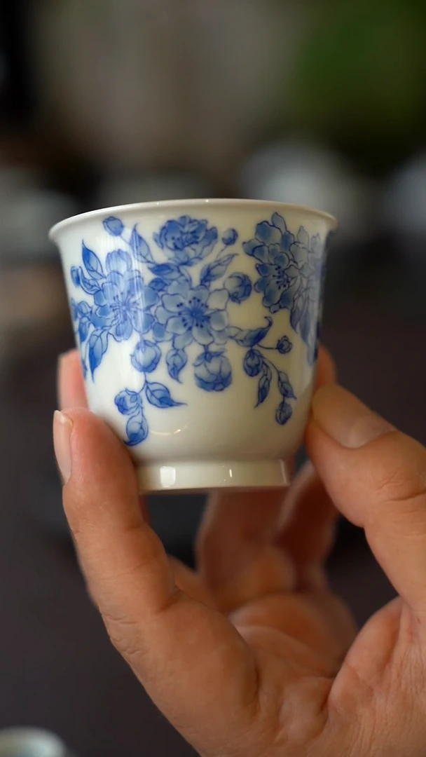 景德镇全手工手绘青花花卉直口主人杯