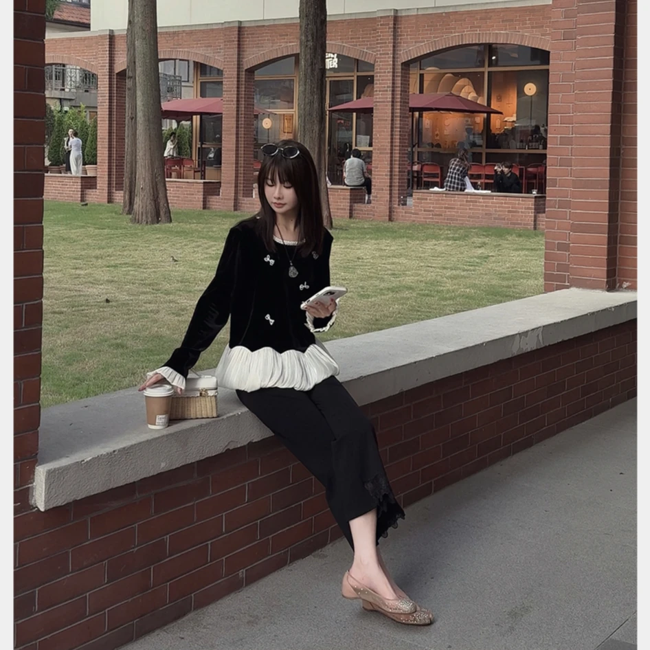 MYRA“留白”法式蝴蝶钉珠撞色蕾丝拼接长袖上衣XM025242