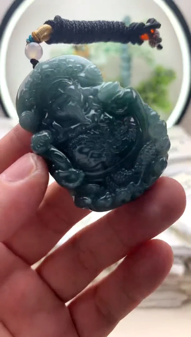 翡翠未镶嵌颈饰阿弥陀佛