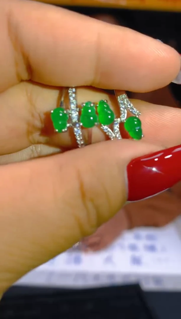 【闪购商品】定制翡翠未镶嵌5定制翡翠-多样性发货（发其一）