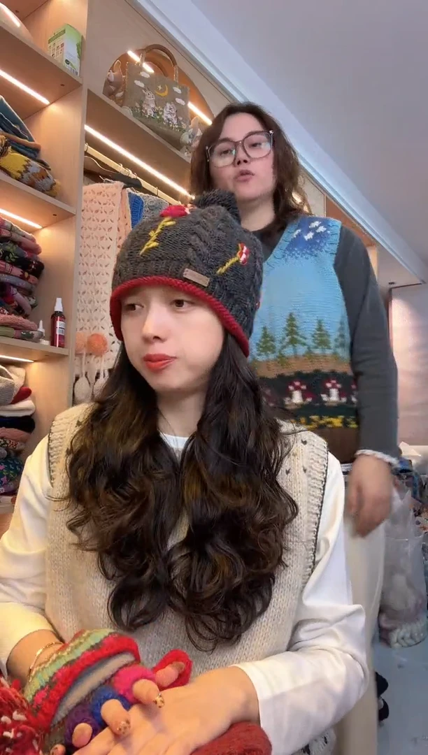 羊毛美利奴黑色提花单球帽