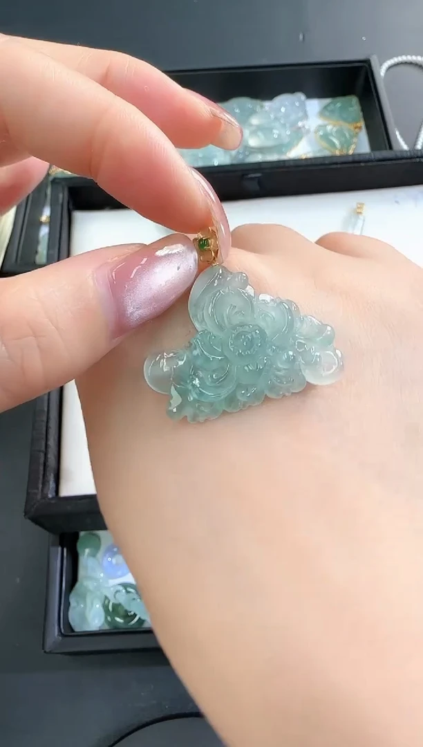 【闪购商品】翡翠颈饰18K金镶嵌250213230