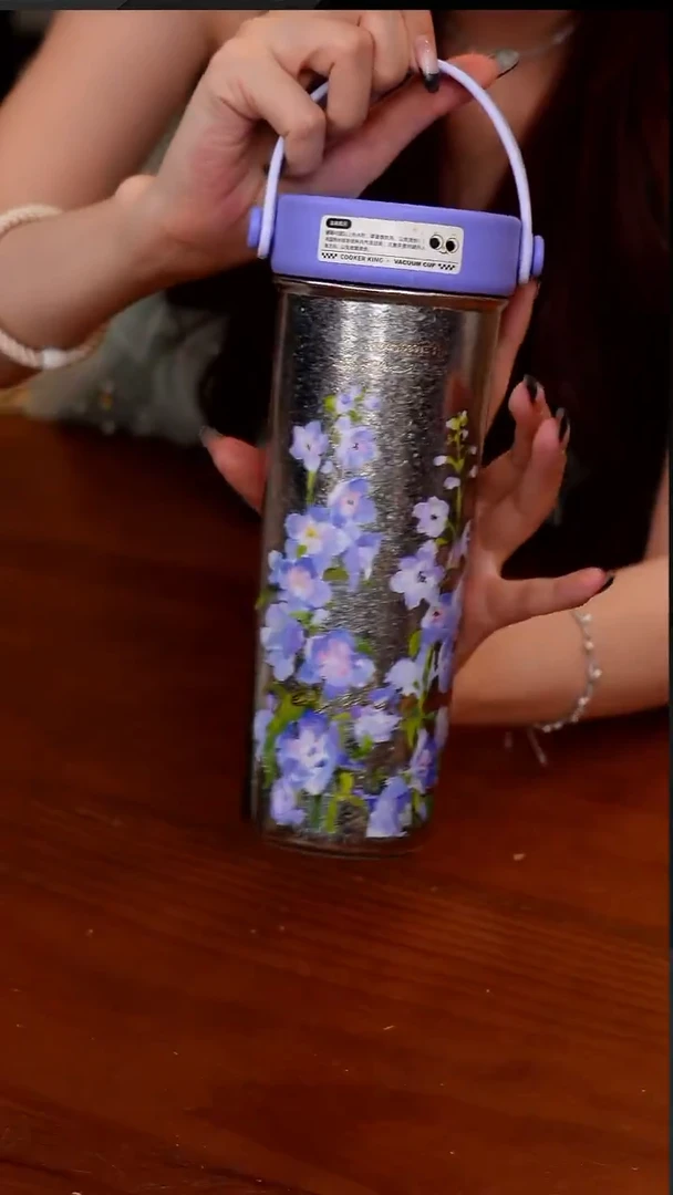 136-炊大皇纯钛保温杯590ml-大飞燕·紫