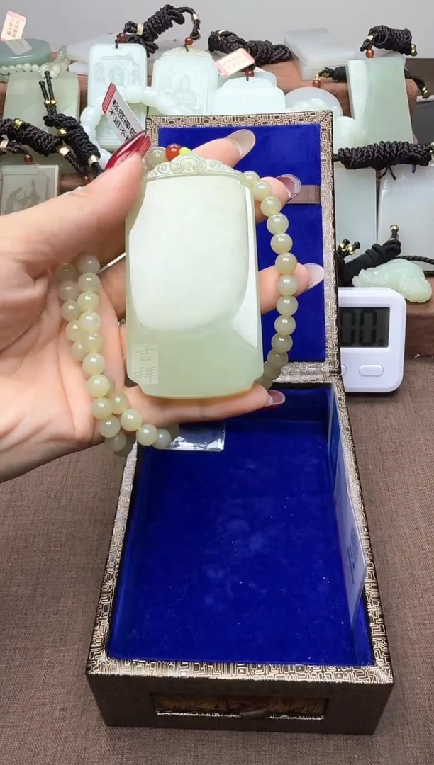 颈饰未镶嵌和田玉正****6正一跆拳