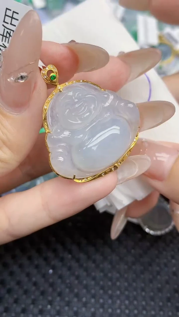 颈饰18K金镶嵌翡翠   天然翡翠A货  百元以上9米证书费自理