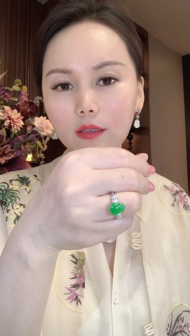 18K金镶嵌戒指翡翠C28