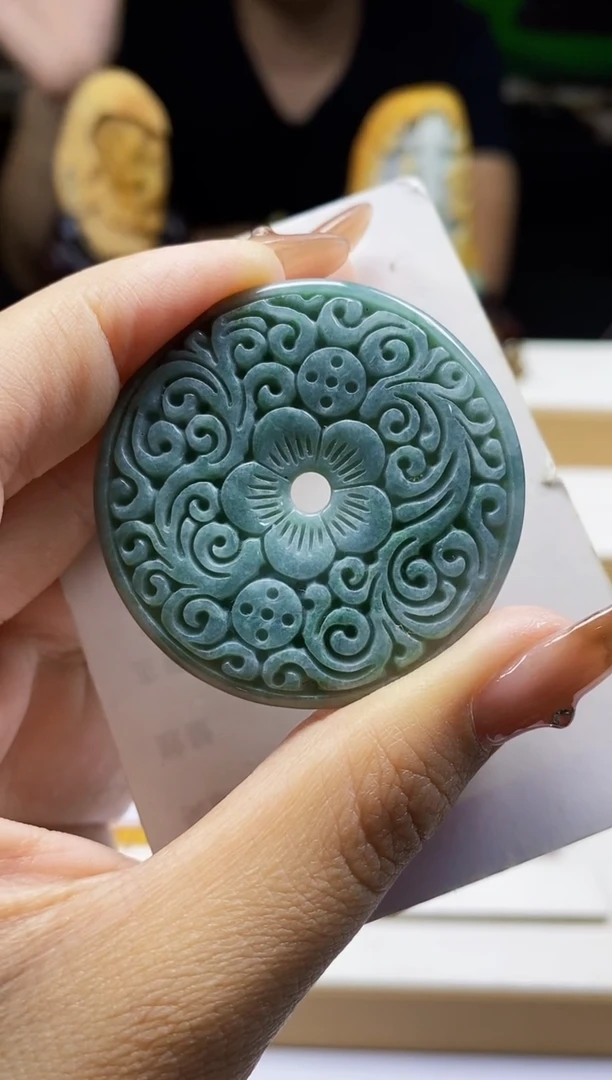 颈饰未镶嵌翡翠1