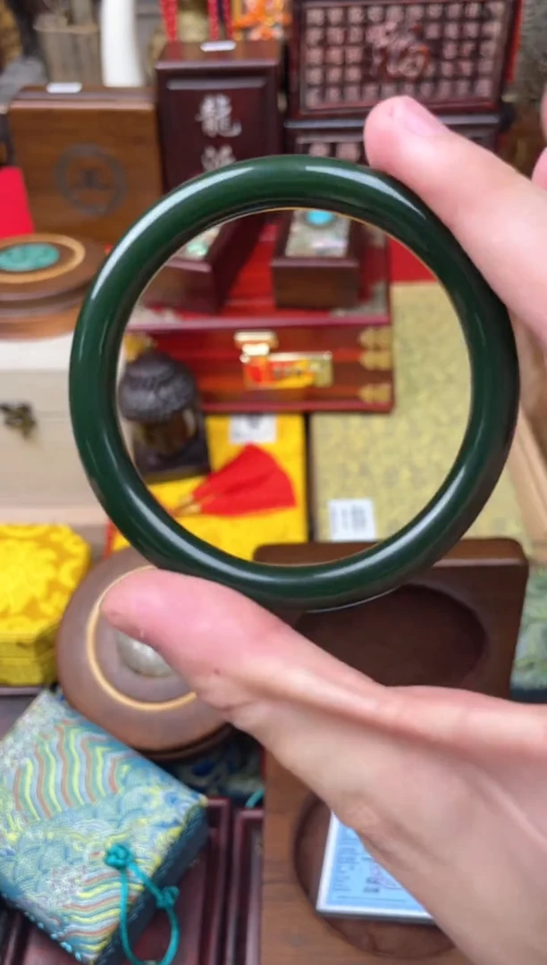 和田玉手镯未镶嵌---------------细镯