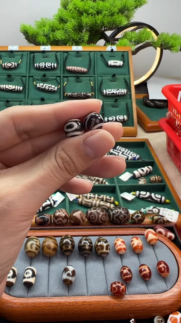 玛瑙/玉髓（覆膜）颈饰未镶嵌19.（微瑕随机发货)