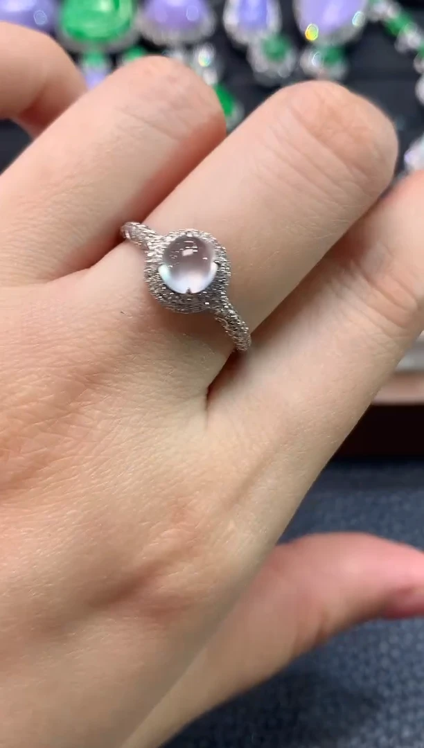 18K金镶嵌戒指翡翠A60翡翠