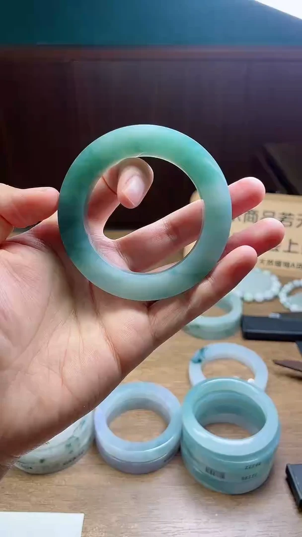 定制翡翠手镯未镶嵌定制