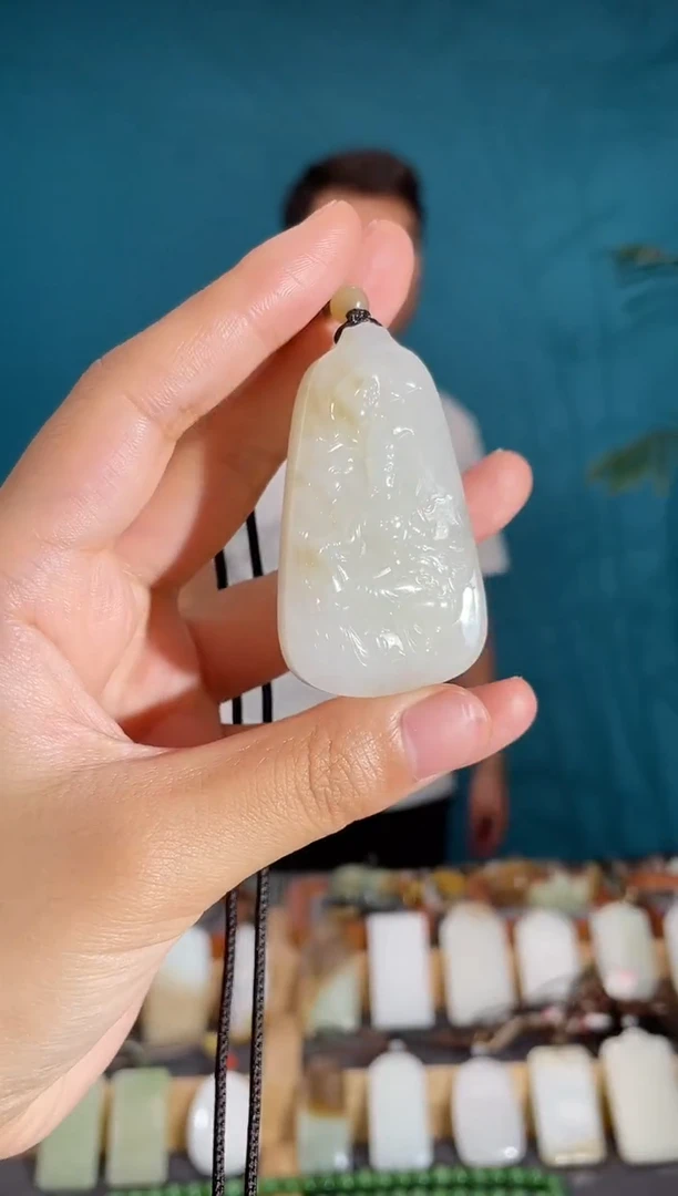 颈饰未镶嵌和田玉1