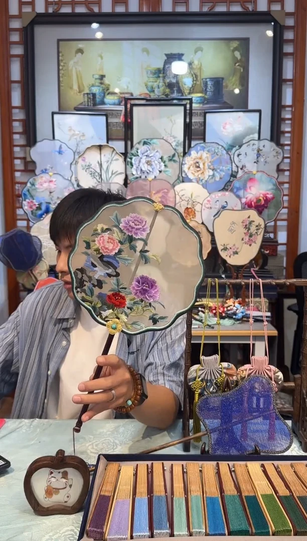 扇子纯手工苏绣团扇 福利价