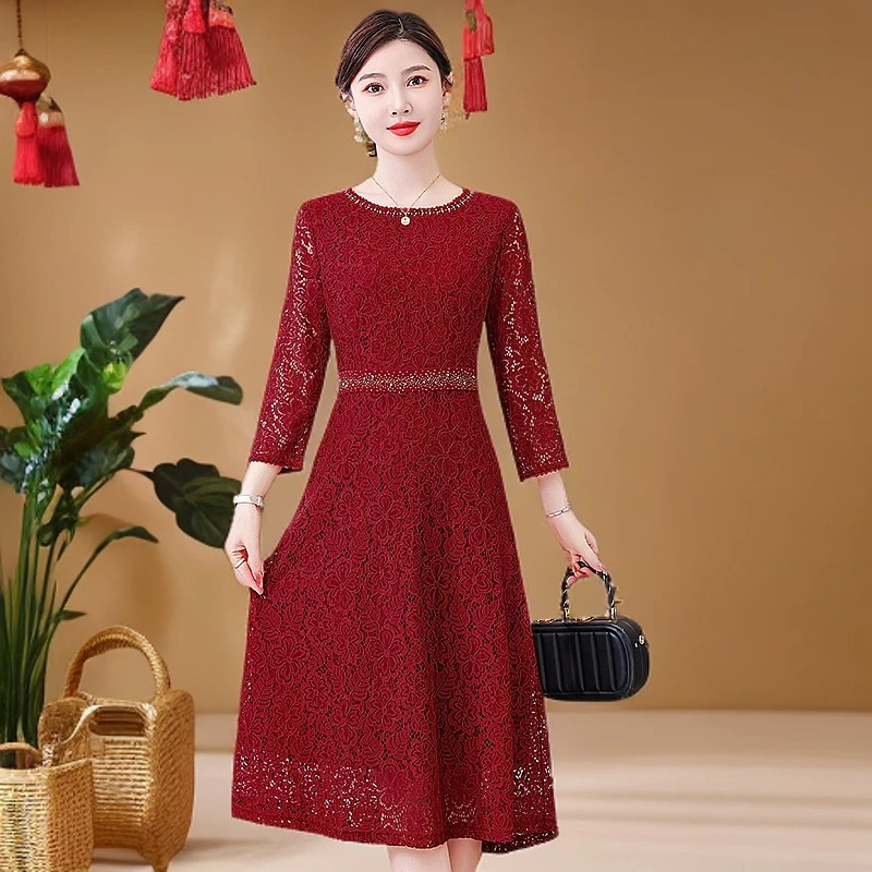 五一订婚结婚妈妈礼服喜婆婆婚宴装2025新款夏季遮肚子显瘦连衣裙