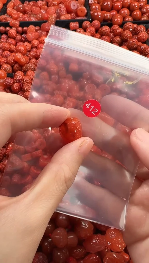 颈饰未镶嵌南红玛瑙1