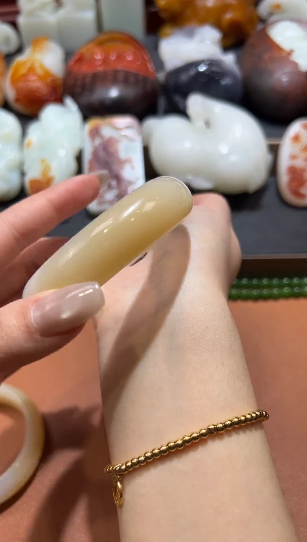 未镶嵌和田玉把件繁*和田玉
