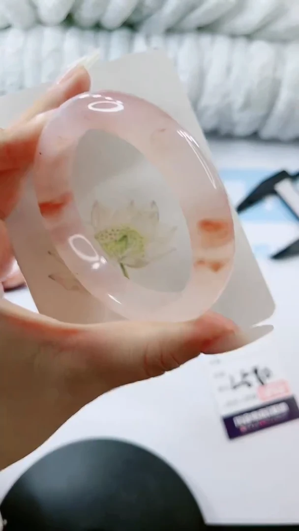 【闪购商品】石英质玉手镯未镶嵌多样性发货L580